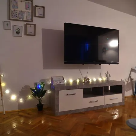 Blue Sky Apartment *